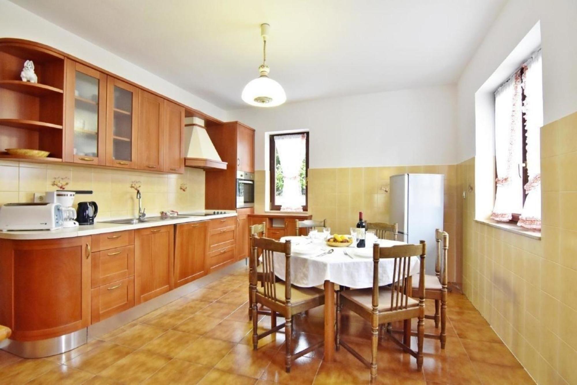 In Valica Mit Grossem Garten Apartman *
