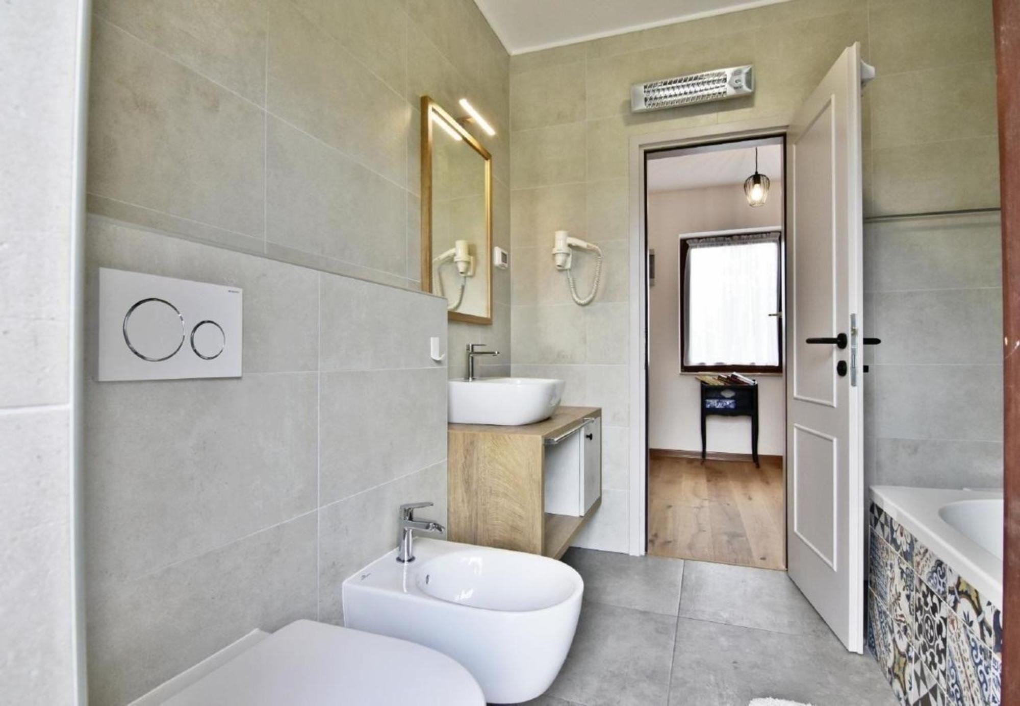 Apartman In Valica Mit Grossem Garten